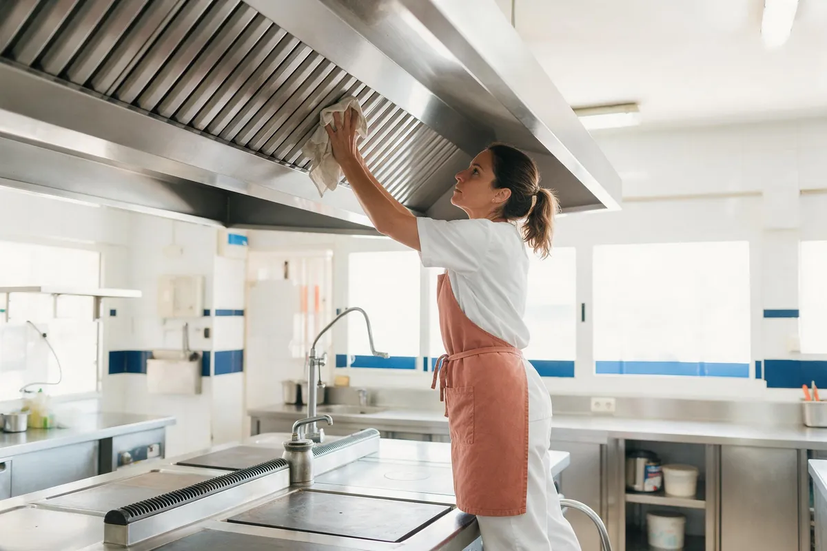 Limpieza de cocinas industriales en Gandia